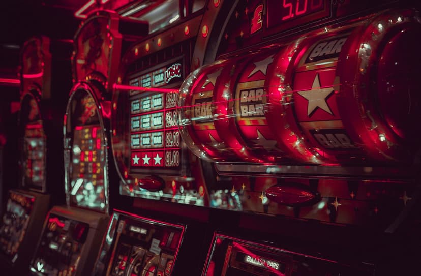 Blackjack vs Slots: Which Game Is Better?