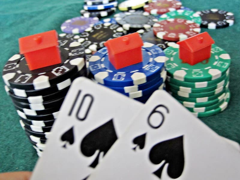 How Much Money Should You Bring to a Casino?