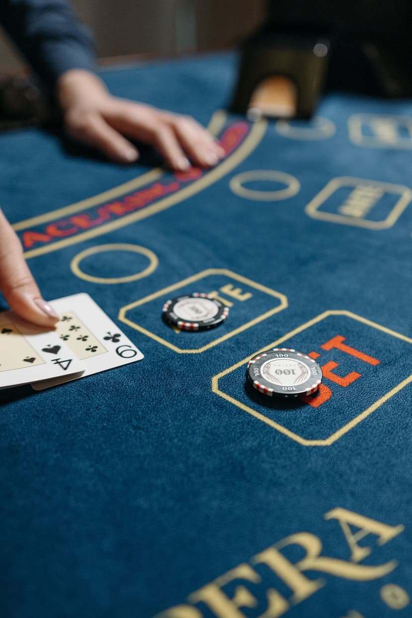 How to Play Blackjack Online: Complete Beginner's Guide