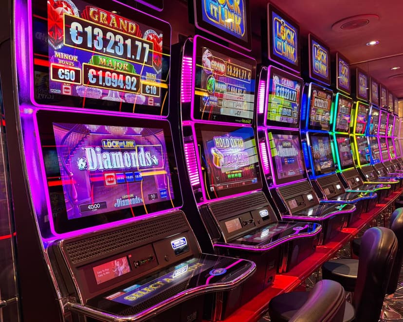 How Casinos Choose Their Slot Games